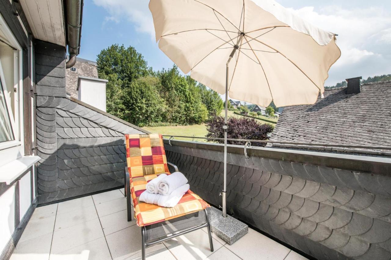 Hotel Hanses-Braeutigam Schmallenberg Extérieur photo