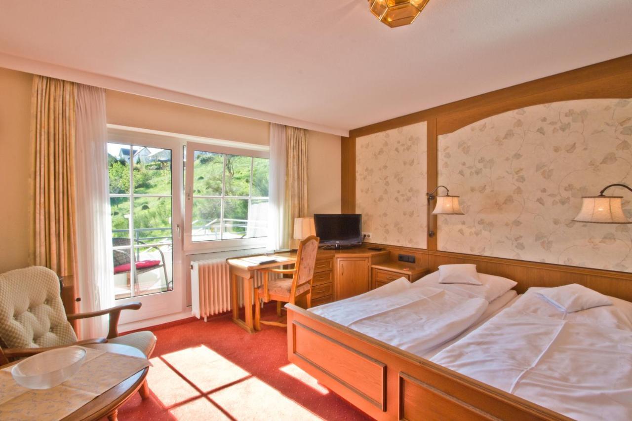 Hotel Hanses-Braeutigam Schmallenberg Extérieur photo
